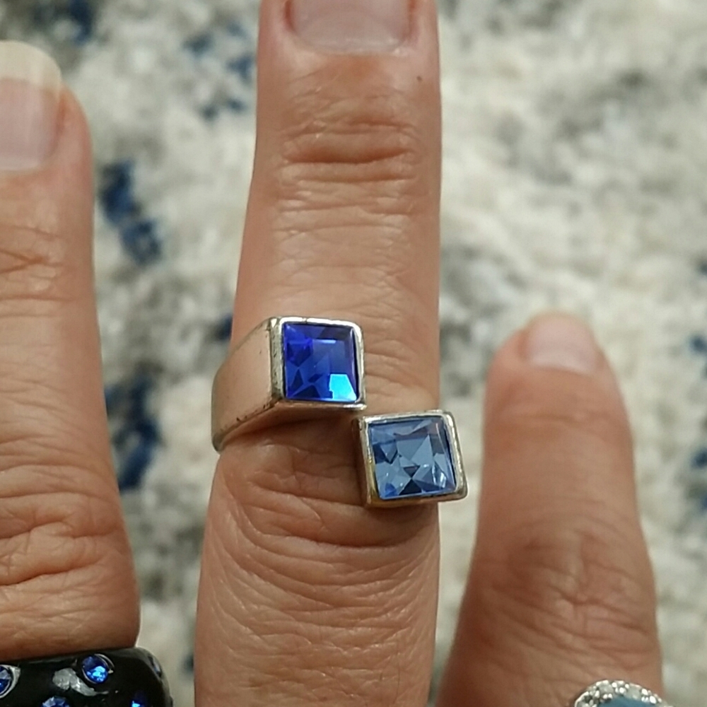 Statement Rings - Picture 3 of 8